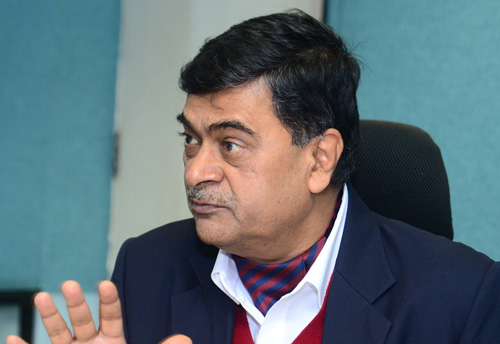 Numerous schemes to tackle key challenges faced by women entrepreneurs: RK Singh