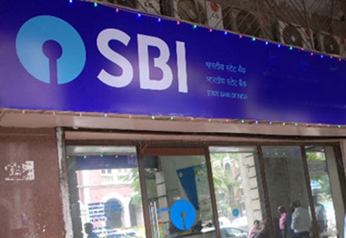 SBI halves the daily cash withdrawal limit from ATMs