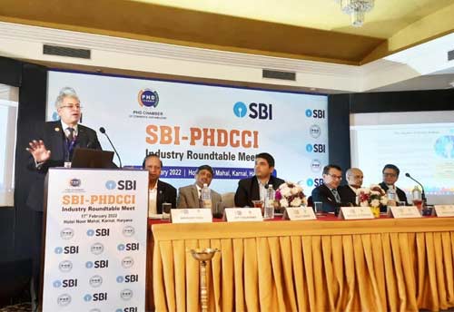 SBI, PHDCCI hold industry outreach programme to help SMEs in Haryana