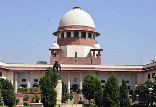 Few people managing to get plenty of notes, while others struggle to get a single one: SC on demonetization