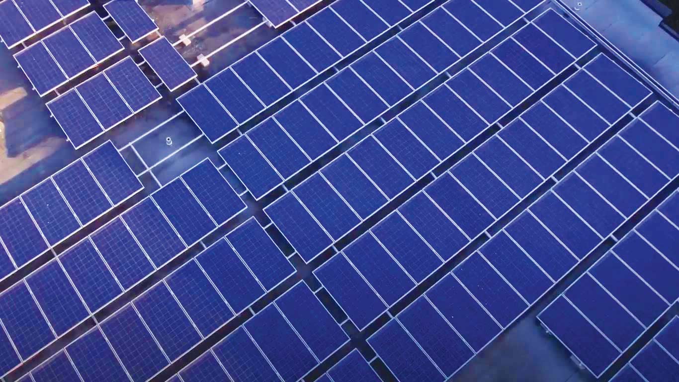 India’s Solar Capacity May Hit 190 GW By 2027, Raising Oversupply Concerns: SBI Capital