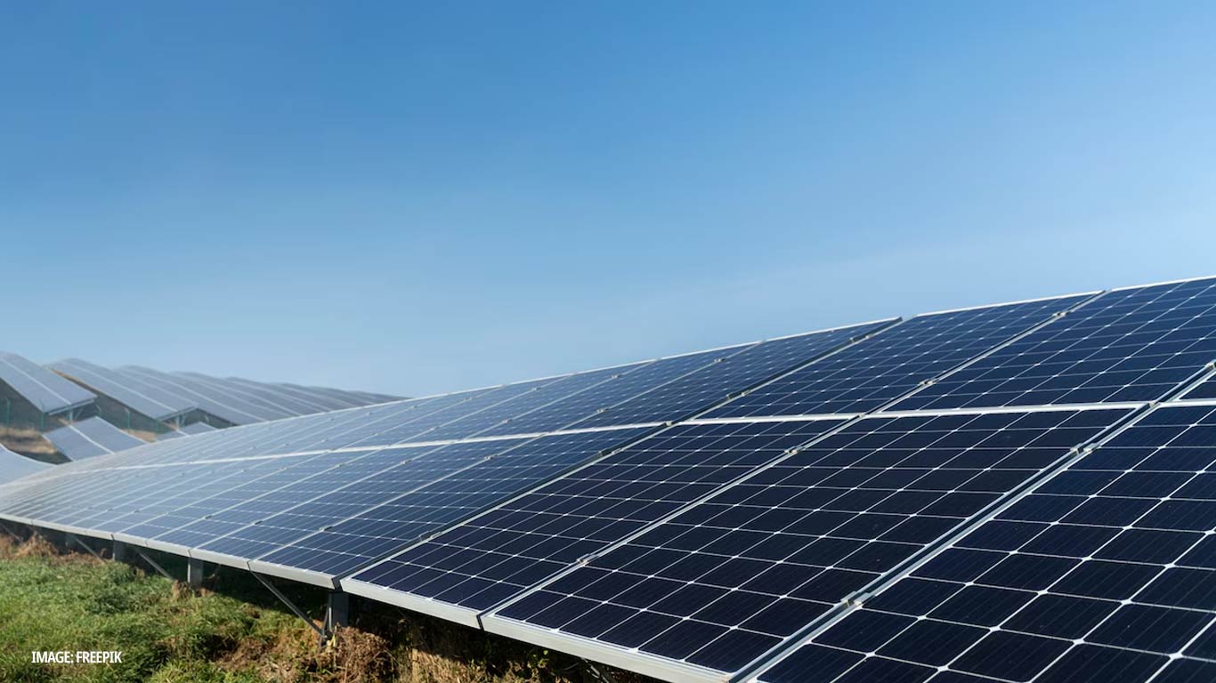 ADB, AIIB to Finance 400 MW Solar Project in Gujarat
