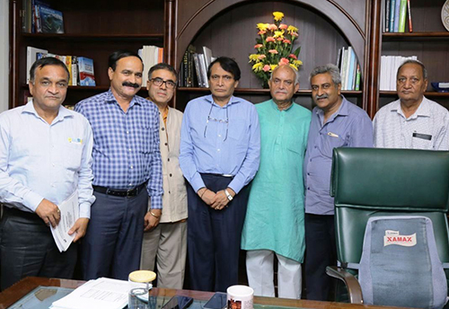 J&K MSMEs call upon Suresh Prabhu, requests issuing notification of the announced incentives