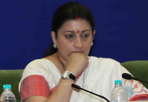 Textile industry shows faith in the new textile minister Smriti Irani