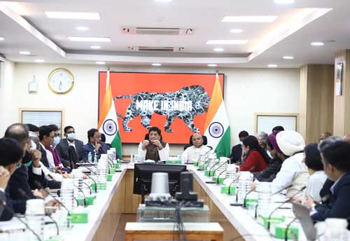 Union Ministers of Commerce, Steel & MSME meet stakeholders to bring down steel prices