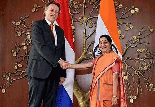 Sushma - Koenders discusses bilateral cooperation between India - Netherlands