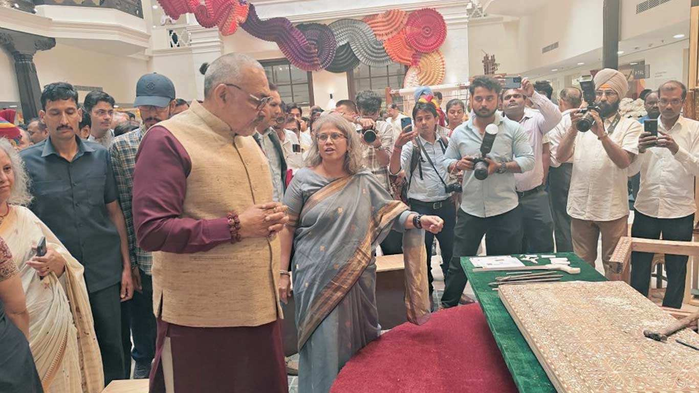 Union Minister Giriraj Singh Inaugurates “The Kunj” in Delhi to Celebrate Indian Handicrafts