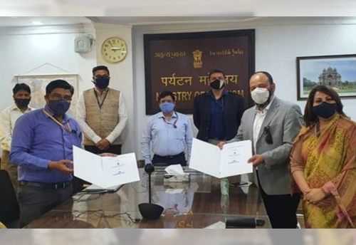 Govt signs MOUs with online travel companies to strengthen hospitality & tourism industry