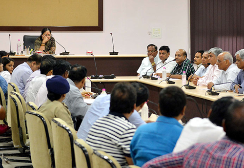 Vasundhara Raje interacts with MSMEs in Bhilwara; says need to revive all sectors along with textiles