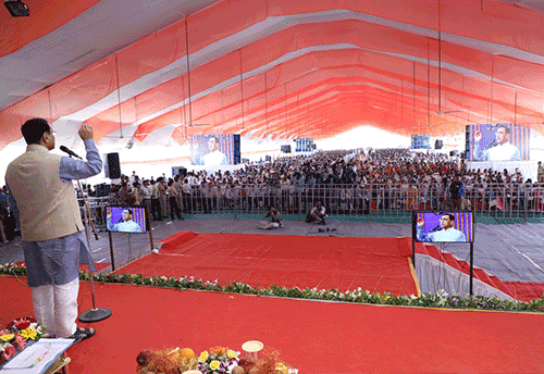 Gujarat CM inaugurates Industrial park for Women Entrepreneurs, announces hosting Womens Employment Fair