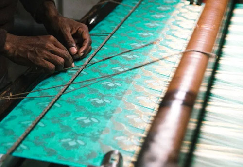 PNB launches cash credit for weavers