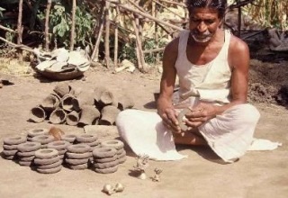 RBI asks coop banks to work for artisans, SMEs