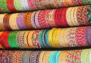 Firozabad glass bangle units want natural gas subsidy