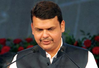 Fadnavis discusses need of more incubators, encouraging start-ups with promoters