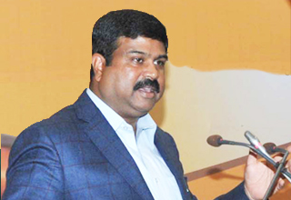Oil suppliers must make earnest efforts for a responsible & reasonable pricing: Petroleum Minister
