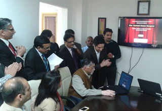Textiles Minister launches e-Auction of National Textile Corporation yarn