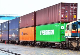 Delhi exporters urge govt to come out with 