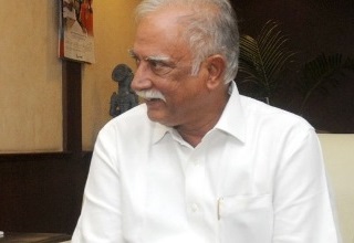 Gajapathi Raju woos French cos to invest into India's aviation sector