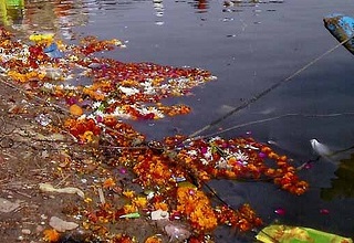 Notices issued to polluting units along Ganga