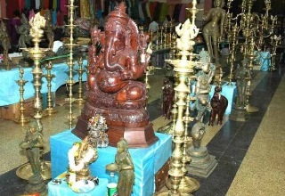 Poompuhar handicraft outlets up for offer