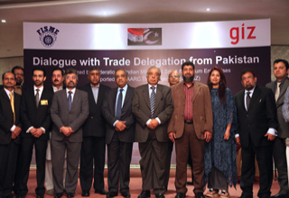 Pak biz people want unrestricted mobile roaming in India; visa hassles to go