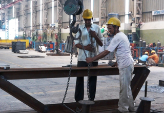 March industrial output shrinks 0.5%; April CPI up by 8.59%