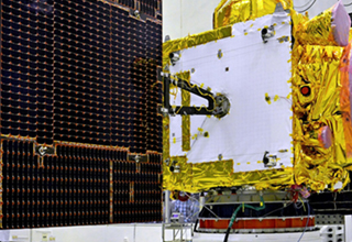 Private entities to manufacture space related equipment 