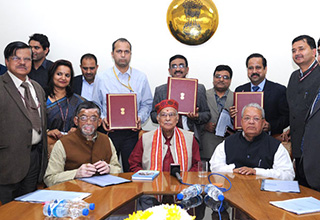 MSME Ministry inks pact with Textiles Ministry for establishing a Technology Centre at Kanpur