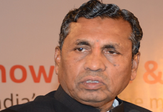 Govt wants enterprises at home for import substitution