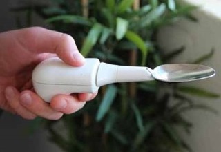 Liftware spoon helps tremor patients to eat without spilling