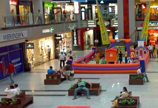 55.58% decline in footfalls expected in malls this Diwali: Survey