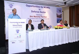 Defence Min Parrikar asks Indian MSMEs to go offensive on Global Biz