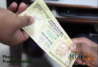 RBI to issue Rs 500 bank notes with rupee symbol