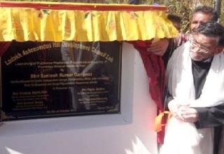 Textiles Min to start programme for value addition of dehaired pashmina in Leh