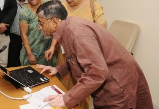 Textiles Minister launches MIS for skill scheme