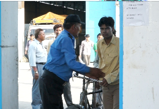 Noida entrepreneurs assured of more police stations, tighter security after elections