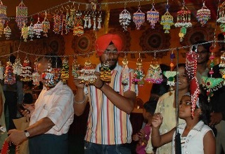 Haryana govt to popularize Surajkund Mela via Coffee Table Books; artisans & weavers to get boost