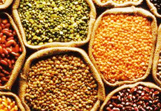 21 wholesale centres register decline in tur prices; Over 1.20 Lakh MT pulses seized so far 