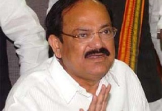 Naidu reviews AP rehabilitation measures; seeks rescheduling of bank loans